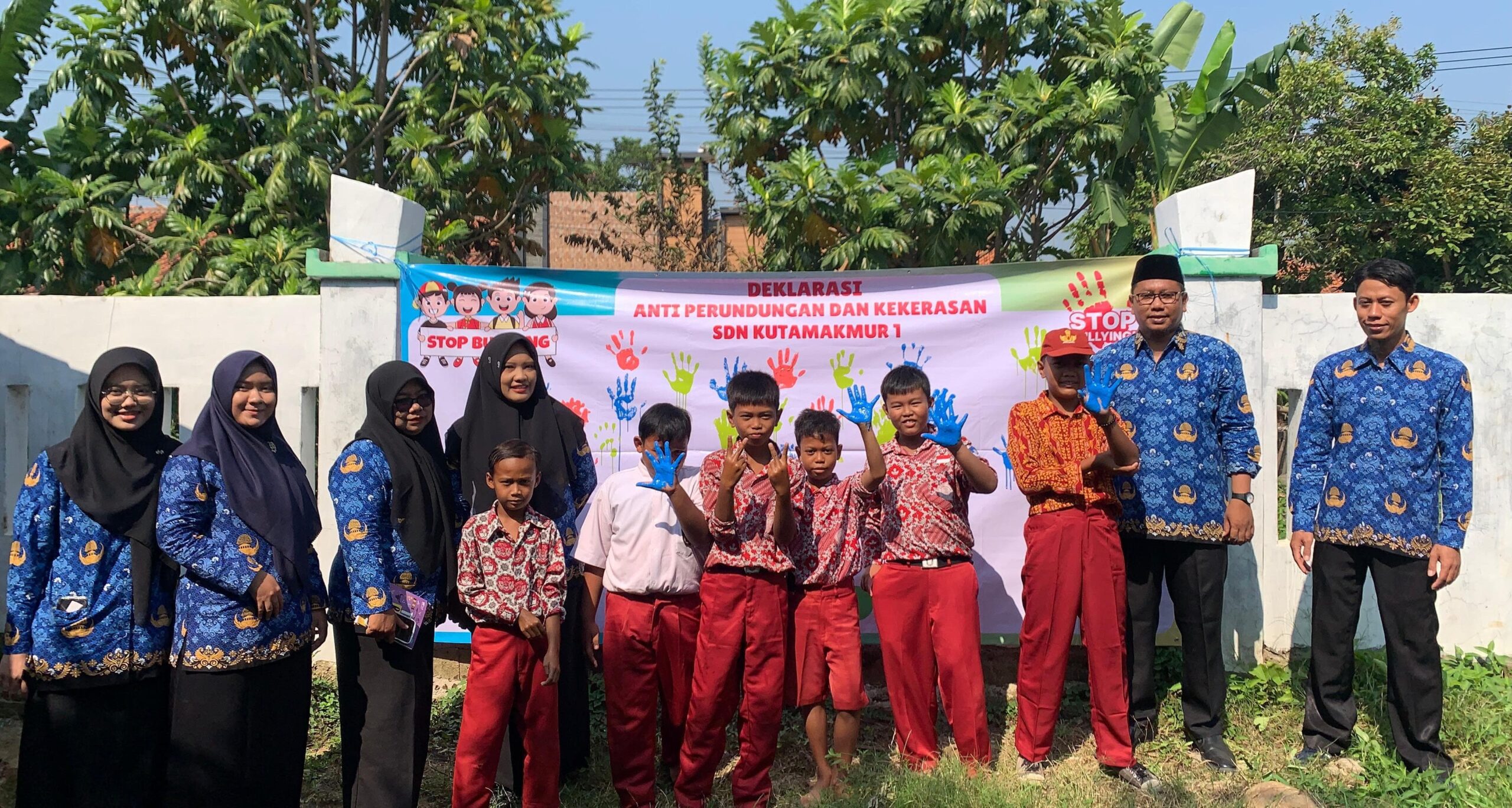 Mahasiswa KKN Unsika Desa Kutamakmur Gelar Sosialisasi, Deklarasi Anti Bullying dan Anti Kekerasan di SDN Kutamakmur 1