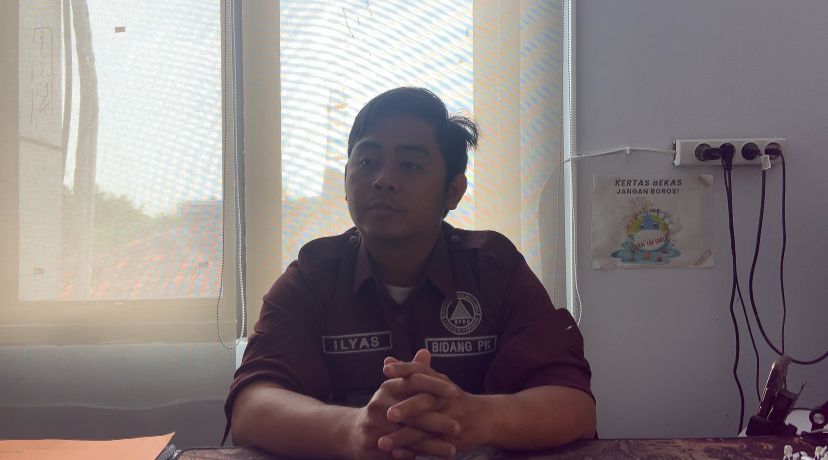 Bidang Pencegahan dan Kesiapsiagaan (PK) Dinas Badan Penanggulangan Bencana Daerah (BPBD) Karawang, Ilyas ketika diwawancara (Sumber. Dok. Wartacana)