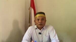 Oman, tenaga pengajar, saat diwawancarai mengenai kegiatan pembelajaran.(29/4/2026)