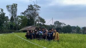 Pemberian alat LTI Kepada Petani