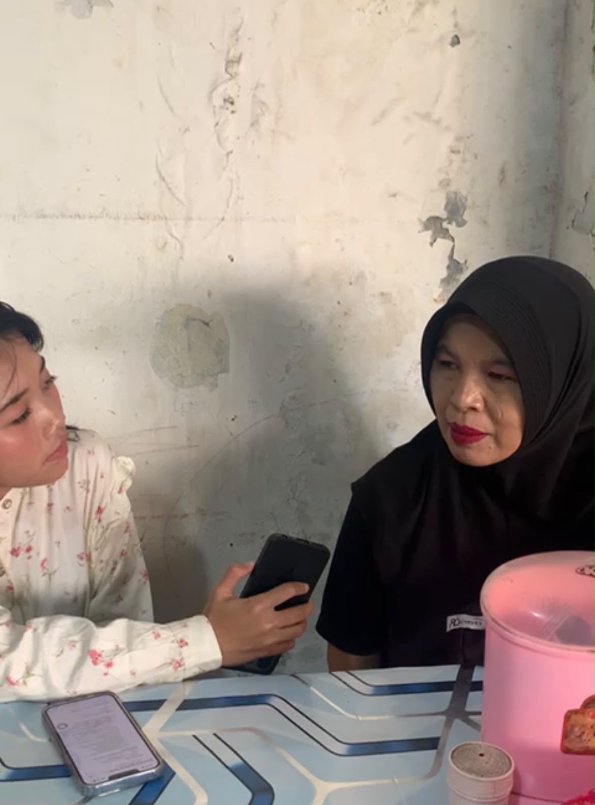 Jeritan Warung Nasi Padang: “Tolong Normalkan Lagi Harga Bahan Pokok”